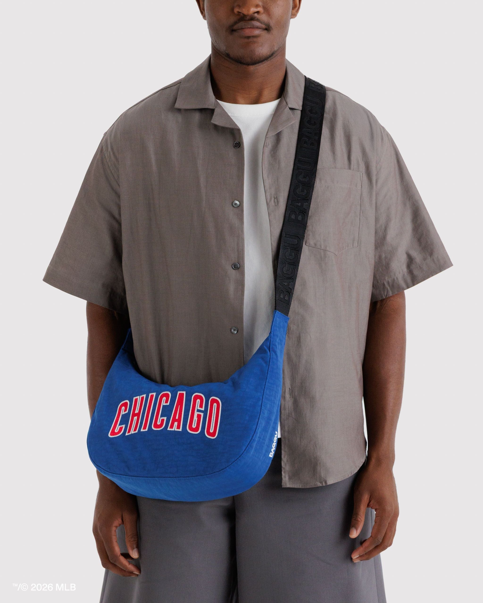 Medium Nylon Crescent Bag - Chicago Cubs™